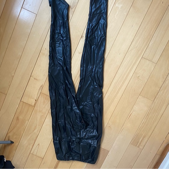 Aritzia Daria vegan leather ankle pant - Picture 2 of 4